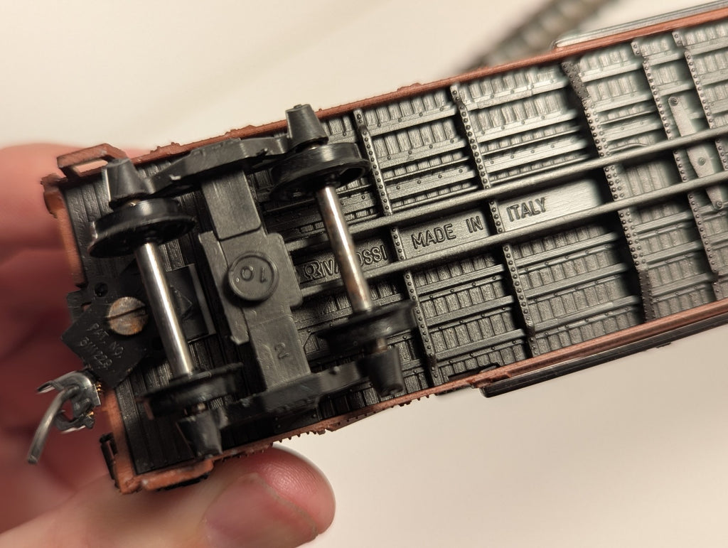 Rivarossi HO Gauge Northern Pacific 40ft Boxcar 38572