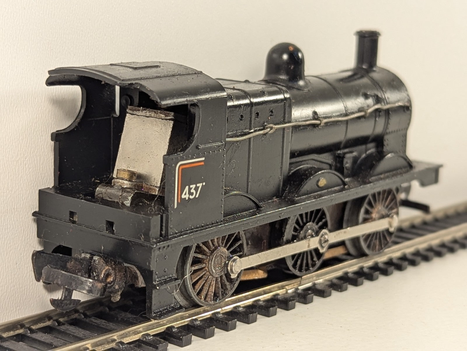 Tri-ang R251 OO Gauge BR Class 3F 0-6-0 Steam Locomotive - Spares/Repairs