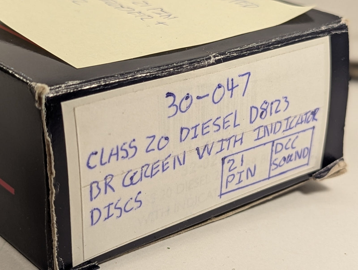 Bachmann OO Gauge Class 20 Locomotive D8123 BR Green 30-047 DCC Sound