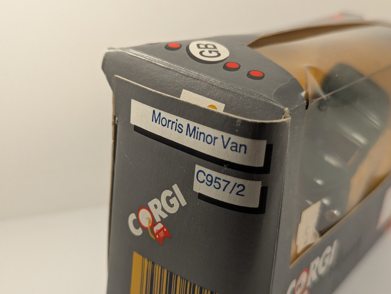 Corgi Classics C957/2 Morris Minor Van Gas Livery