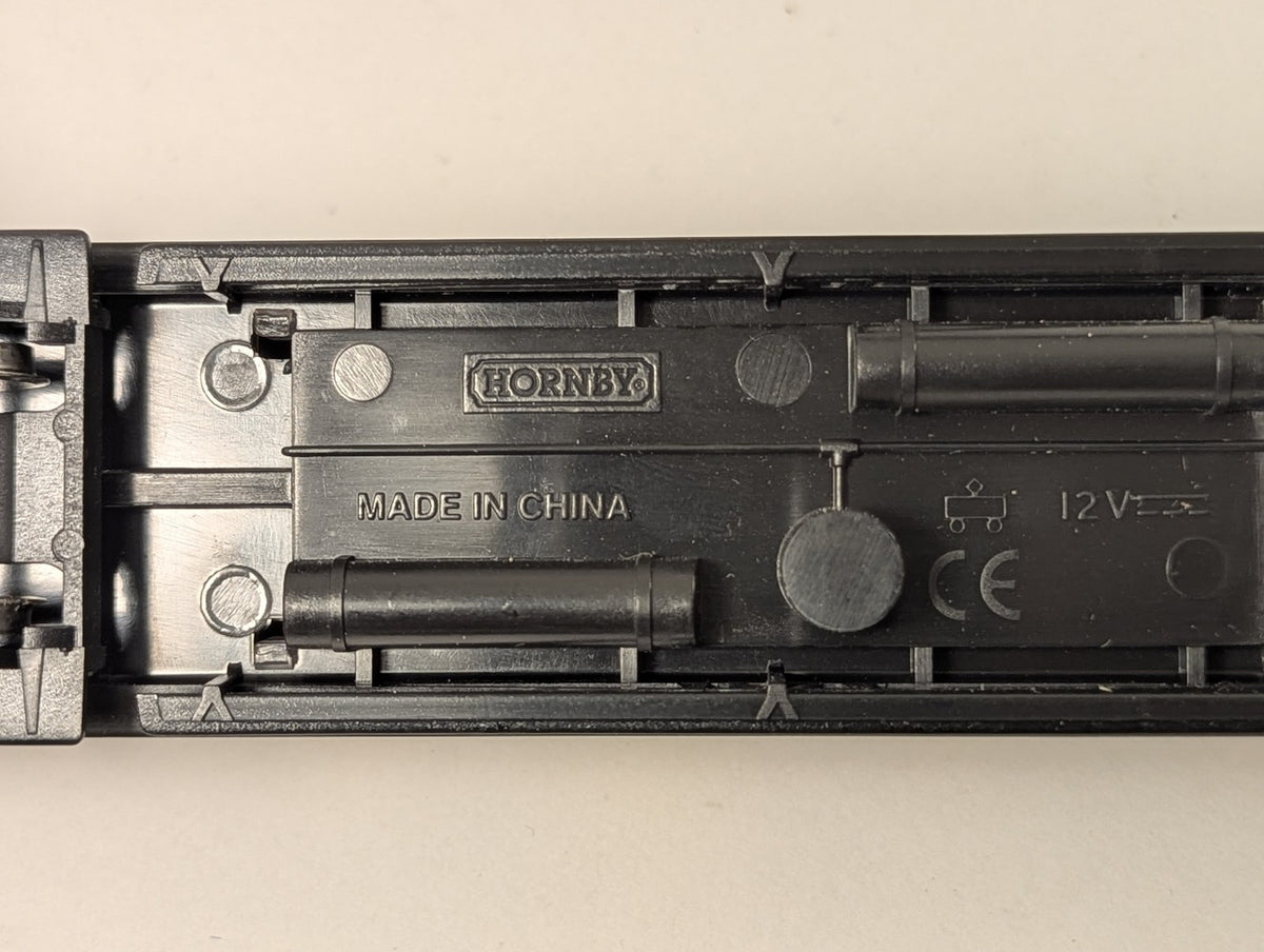 Hornby OO Gauge GWR Clerestory Third Class Coach Passenger Coach 948