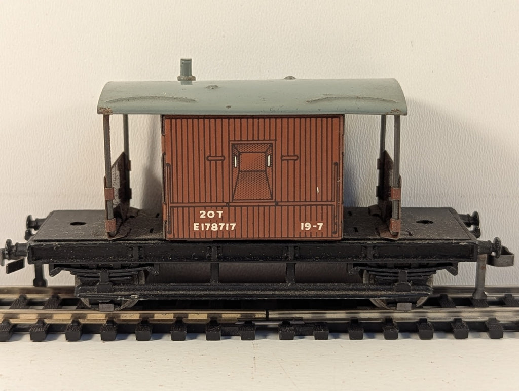 Hornby Dublo OO Gauge Tinplate 20 Ton Goods Brake Van