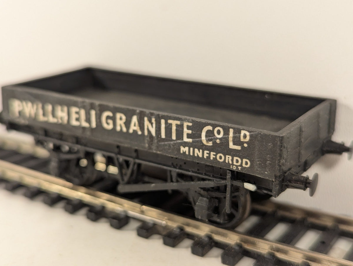 Cambrian Models OO Gauge Pwllheli Granite Co. 2-Plank Dropside Wagon Goods Wagon