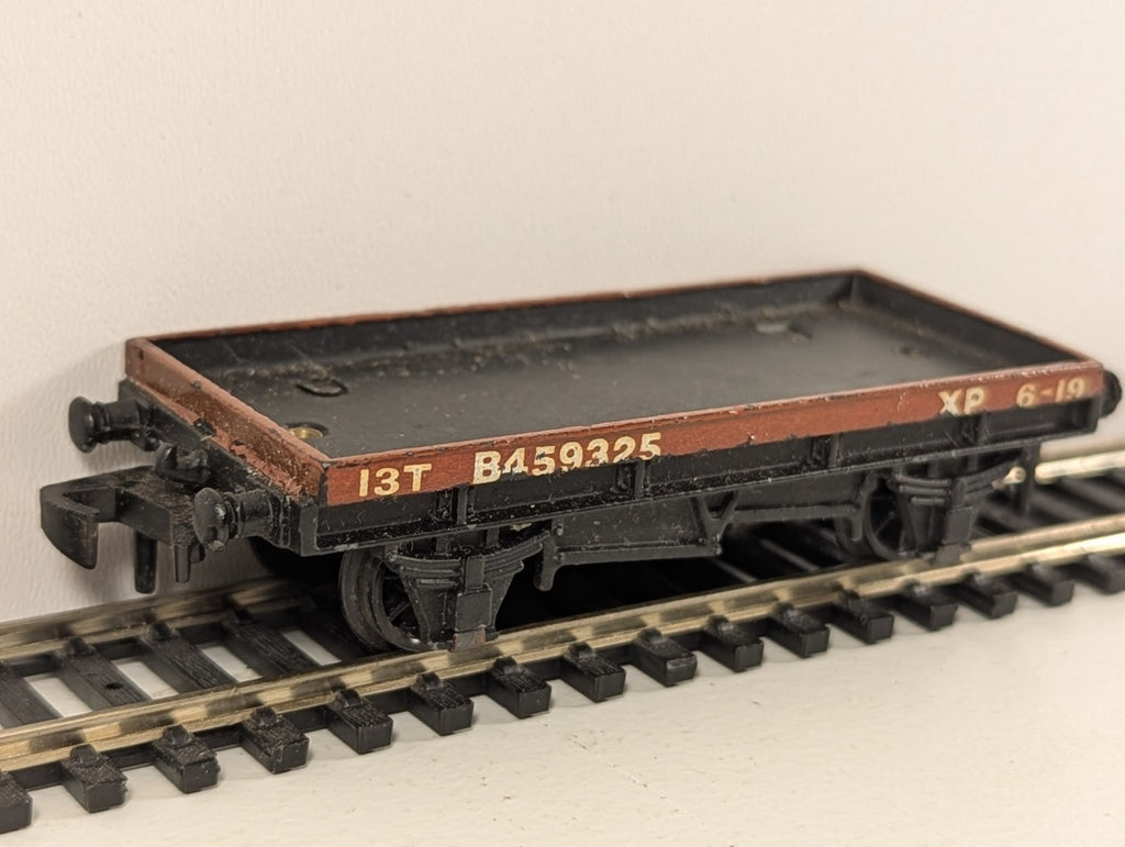 Hornby Dublo 13-Ton Flat Wagon B459325 in BR Bauxite