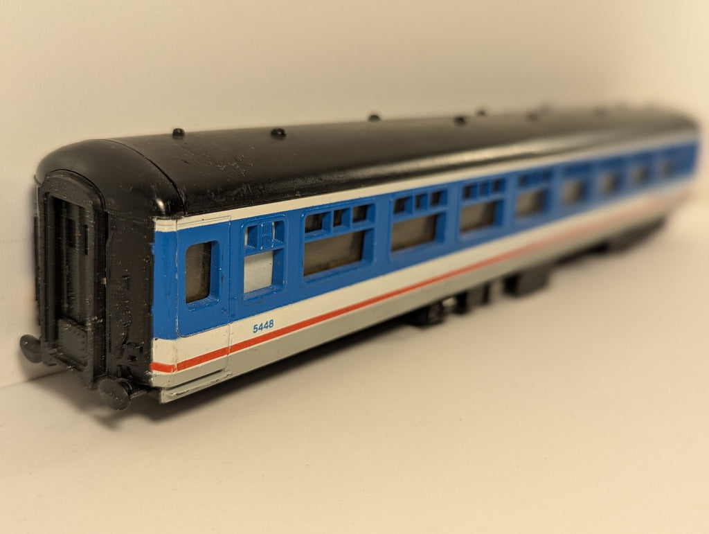 Lima OO Gauge British Rail Mark 1 TSO Passenger Coach 5448 Network SouthEast