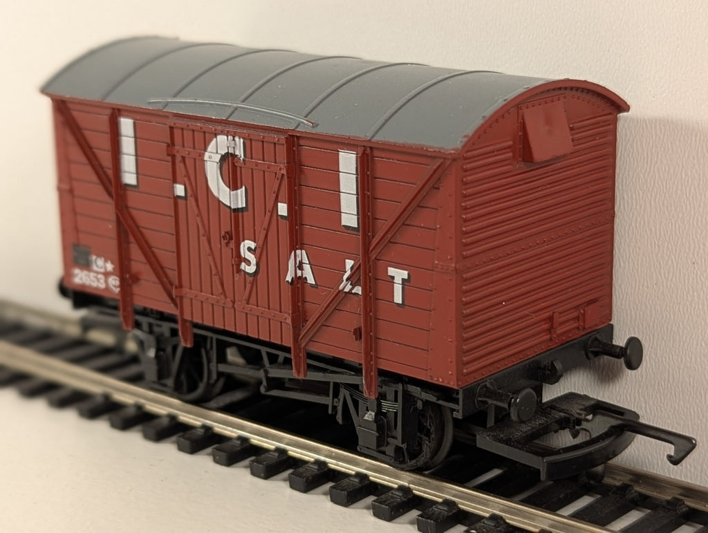 Dapol 10-Ton Ventilated Salt Wagon – “I.C.I. Salt” – 2653 OO Gauge