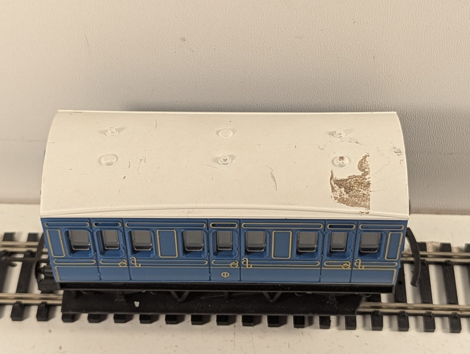 Hornby OO Gauge Caledonian Railway 4-Wheel Coach Caledonian Railway
