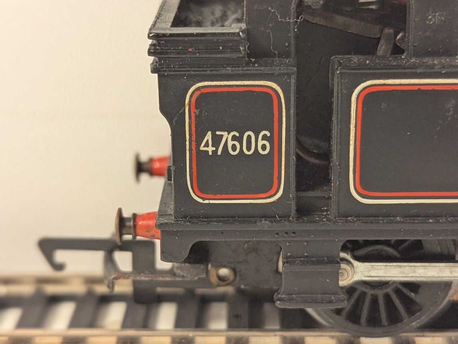 Tri-ang OO Gauge Class 3F Jinty Tank Locomotive Steam Locomotive 47606 BR Black