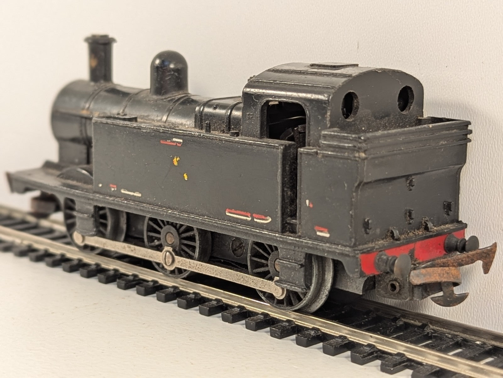 Tri-ang R52 OO Gauge 3F 0-6-0 Jinty Poor Runner