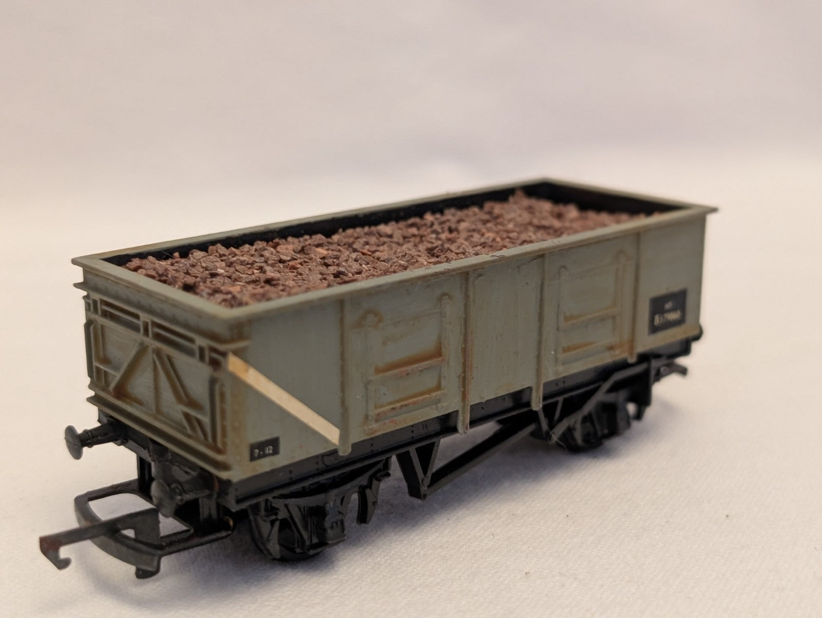 Tri-ang OO Gauge 16-Ton Mineral Wagon Wagons B179860 BR Grey R.12