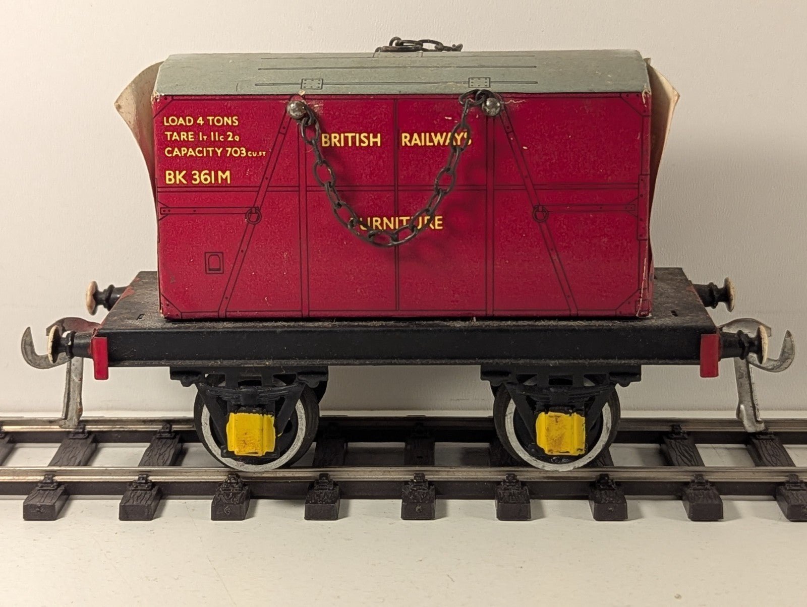 Hornby O Gauge Tinplate Flat Wagon with BR Furniture Container
