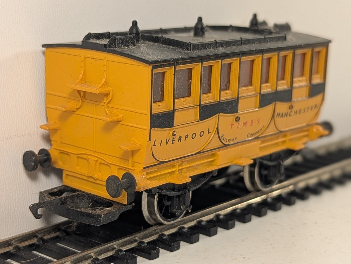 Hornby OO Gauge Liverpool & Manchester Railway 1st Class Coach 'Times'