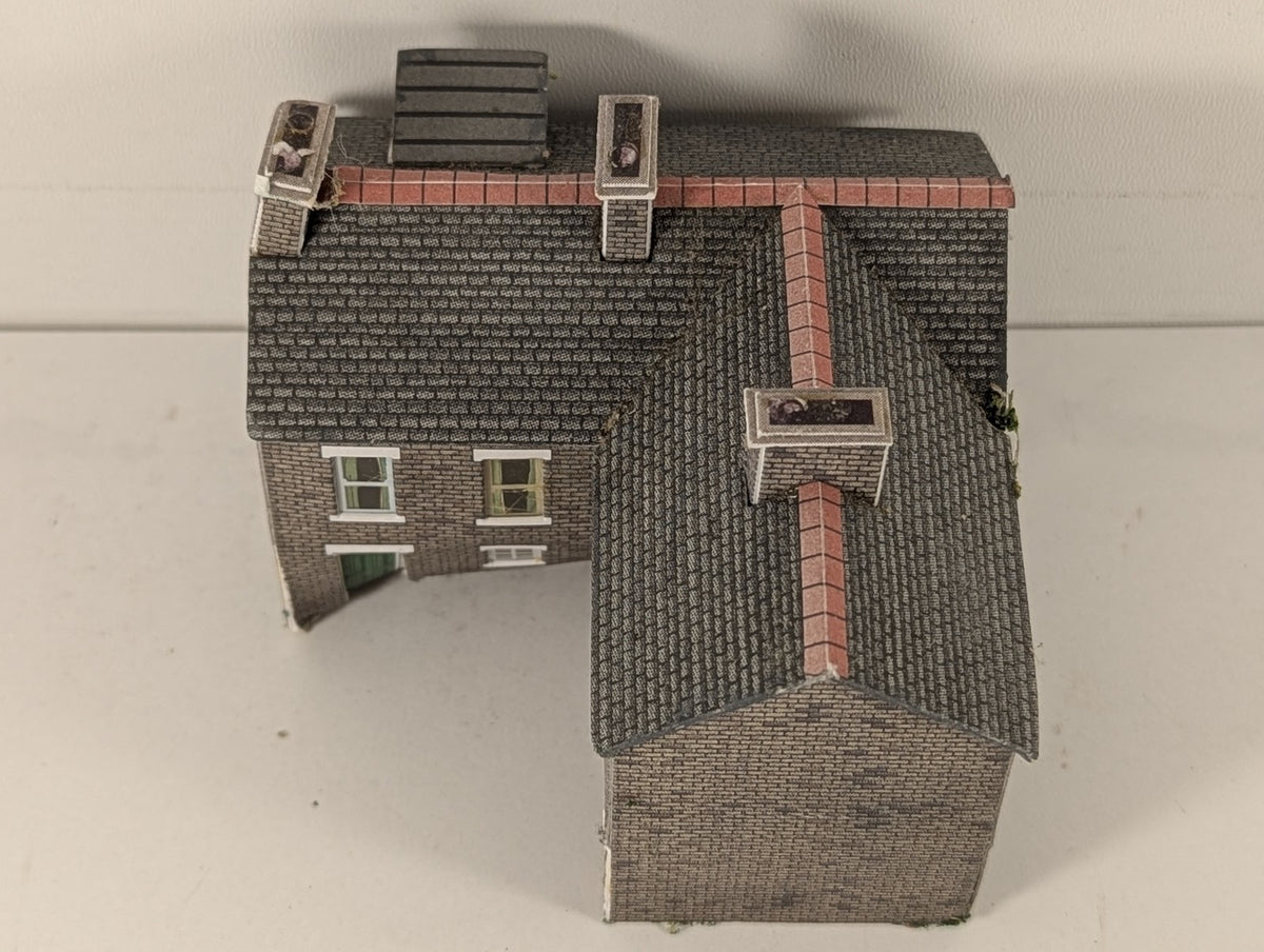 Superquick N Gauge The Talbot Inn Corner Pub Building B24