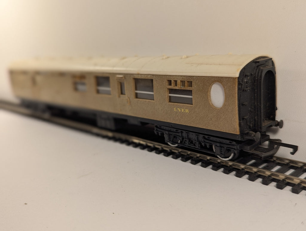 Tri-ang OO Gauge LNER Brake Third Coach Coaches 1870 LNER Teak R23