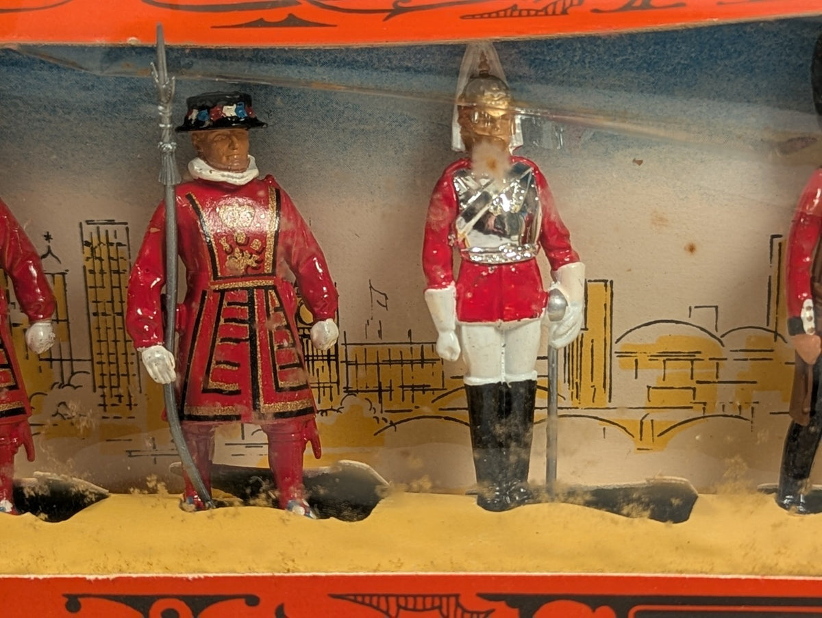 Britains 7225 Beefeater Guards 6 Piece Metal Model Set 1970s