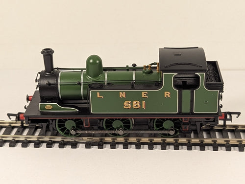 Bachmann Branchline 30-060b Class J72 0-6-0T 581 in LNER green - Limited Edition