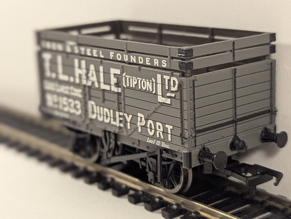 Bachmann OO Gauge 7 Plank End Door Wagon with Coke Rails T. L. Hale (Tipton) Ltd