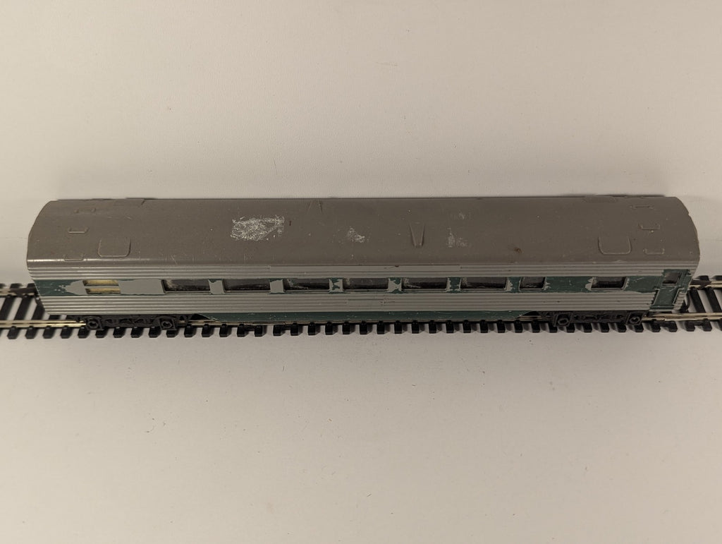 Tri-ang OO Gauge Transcontinental Passenger Coach Silver R.24/25