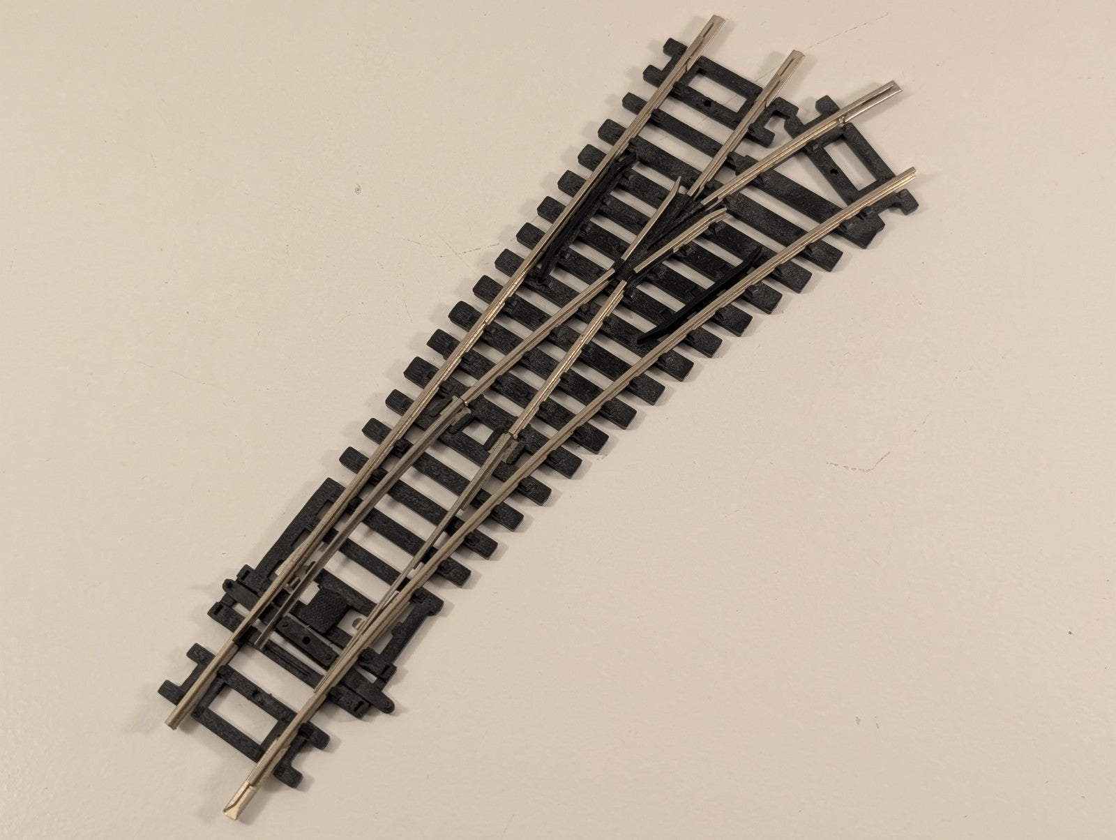 Hornby R8073 OO Gauge Nickel Silver Right-Hand Point