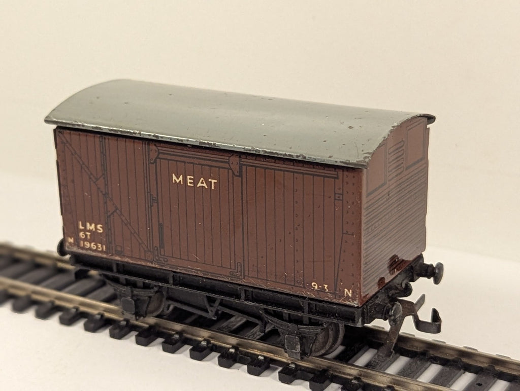 Hornby-Dublo OO Gauge Brown D1 Meat Van