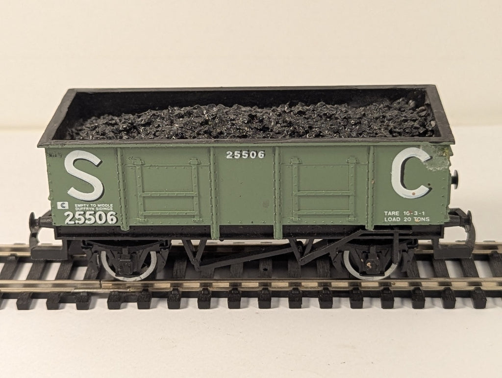 Hornby R730 Stephenson & Clarke 21T Mineral Wagon Missing Hooks OO Gauge