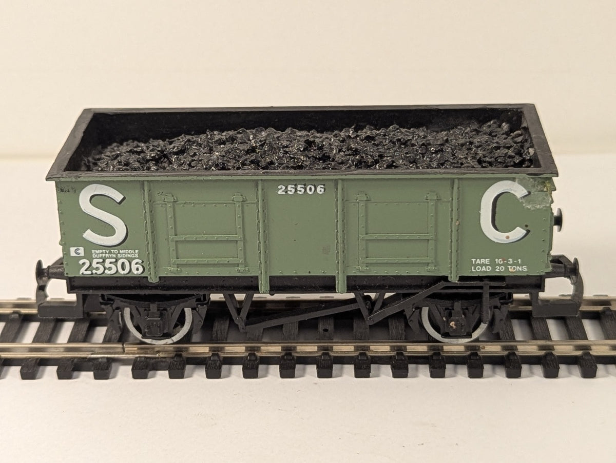 Hornby R730 Stephenson & Clarke 21T Mineral Wagon Missing Hooks OO Gauge