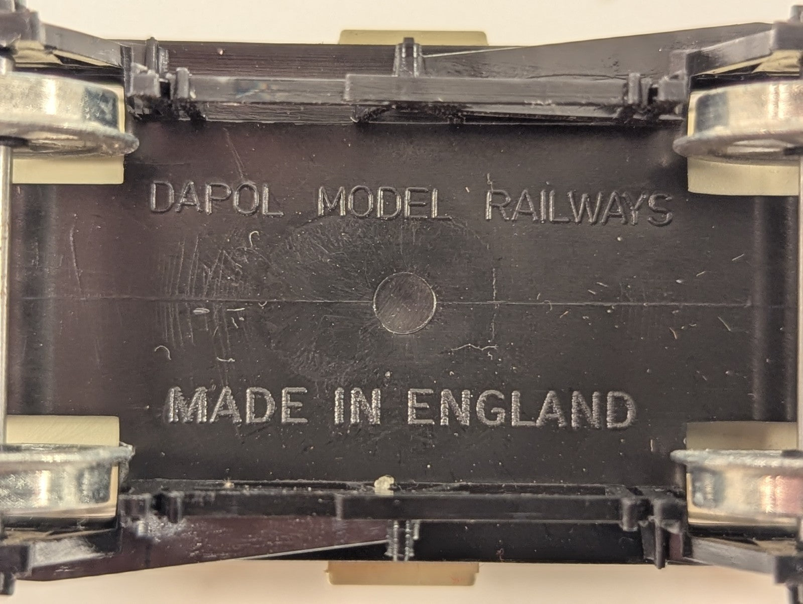 Dapol OO Gauge White Benzol & By-Products Limited 12 Ton Tank Wagon