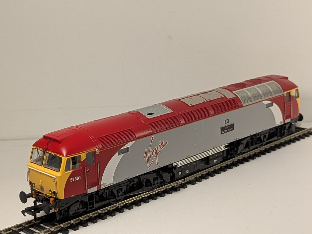 Bachmann OO Gauge Class 57/0 57301 'Scott Tracy' Diesel Locomotive Virgin Trains