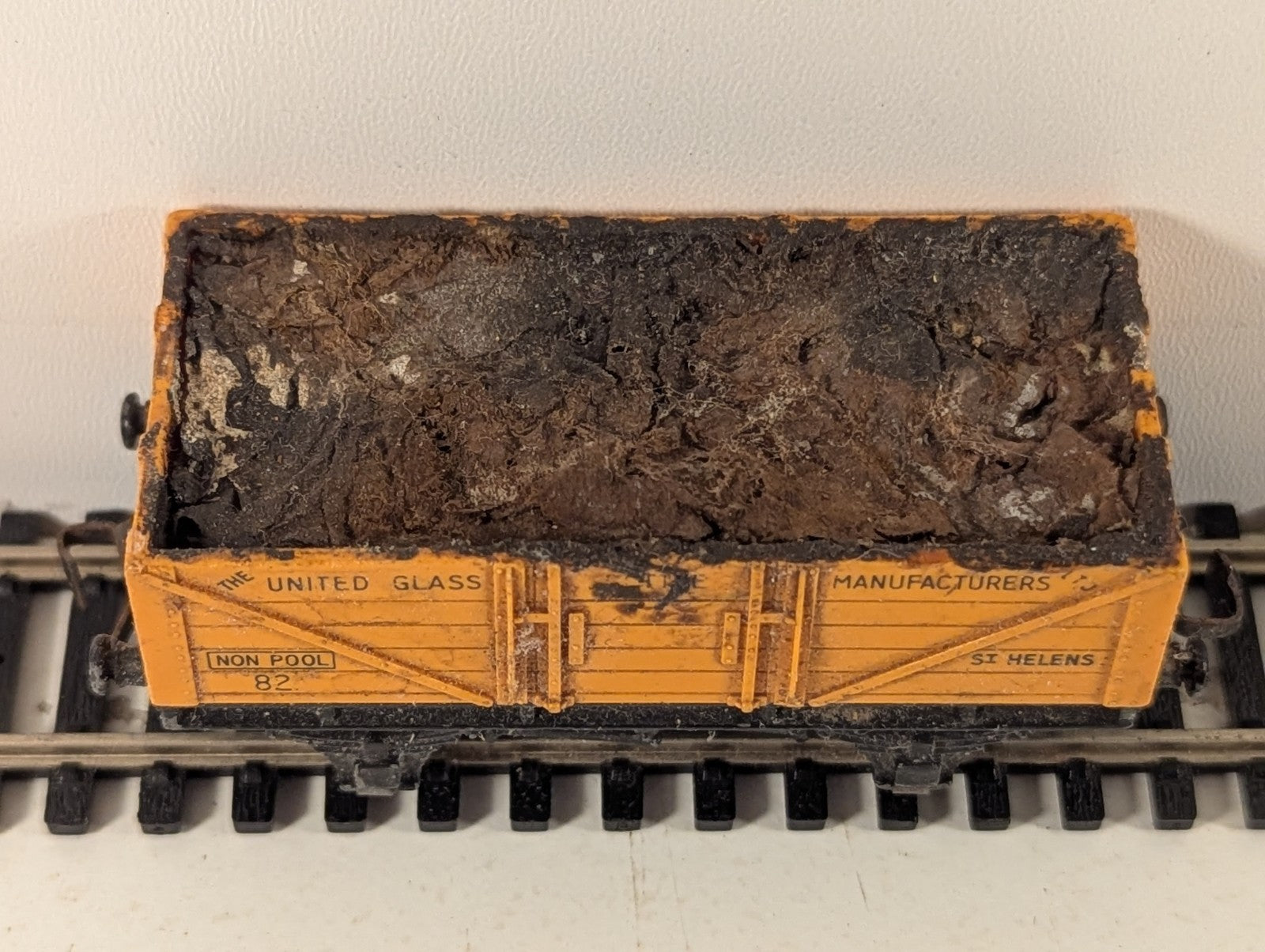 Hornby Dublo 4660 United Glass Manufacturers 5 Plank Open Wagon Weathered