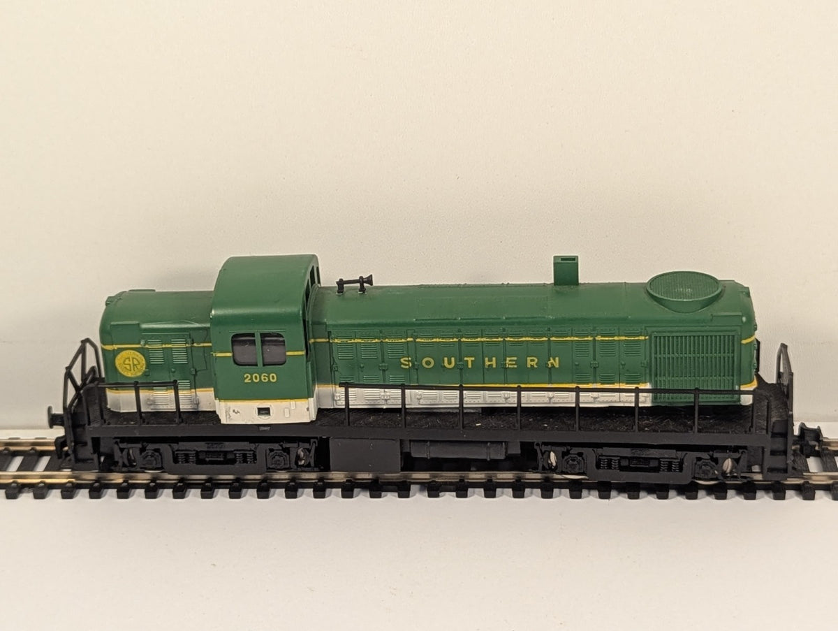 AHM HO Scale Alco RS-2 Southern Green – Spares/Repair