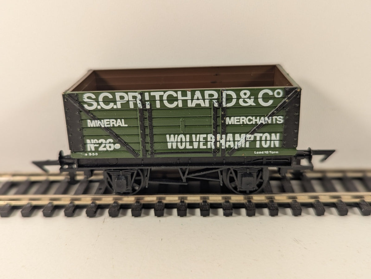 Graham Farish 12112 OO Gauge 7 Plank Wagon – S.C. Pritchard & Co