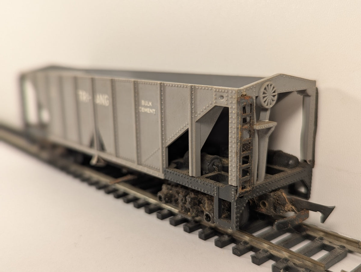 Tri-ang OO Gauge Operating Bulk Cement Wagon Goods Wagon TR 2127 Grey R137