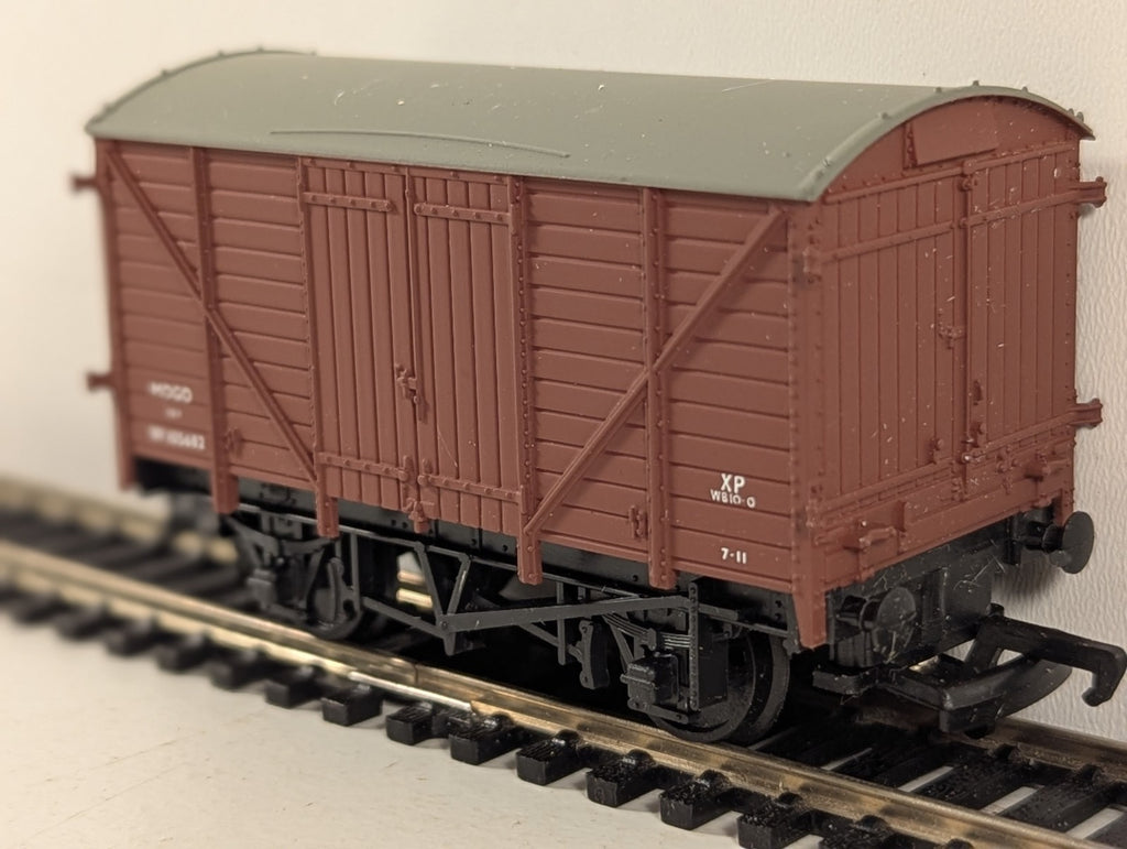 Mainline 37412 OO Gauge BR Bauxite 12T Mogo Van - Boxed