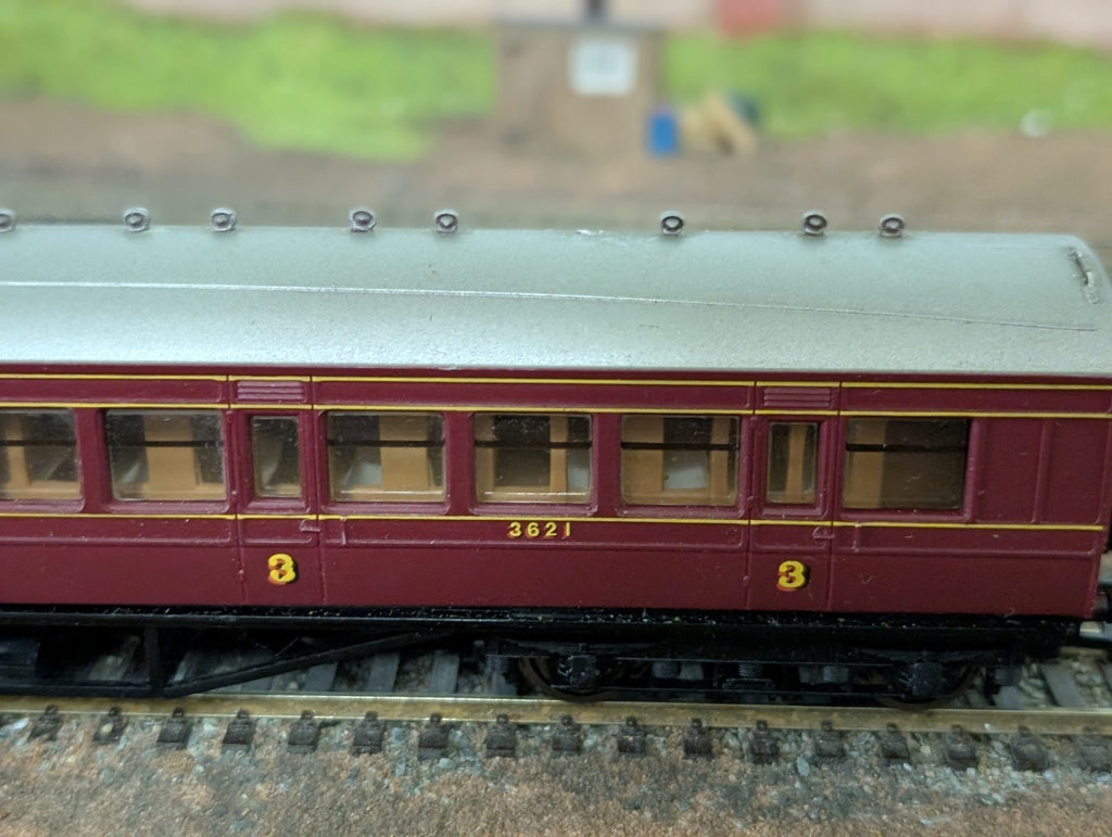 Replica Railways 12201 OO Gauge LMS 57' Composite Coach No. 3621
