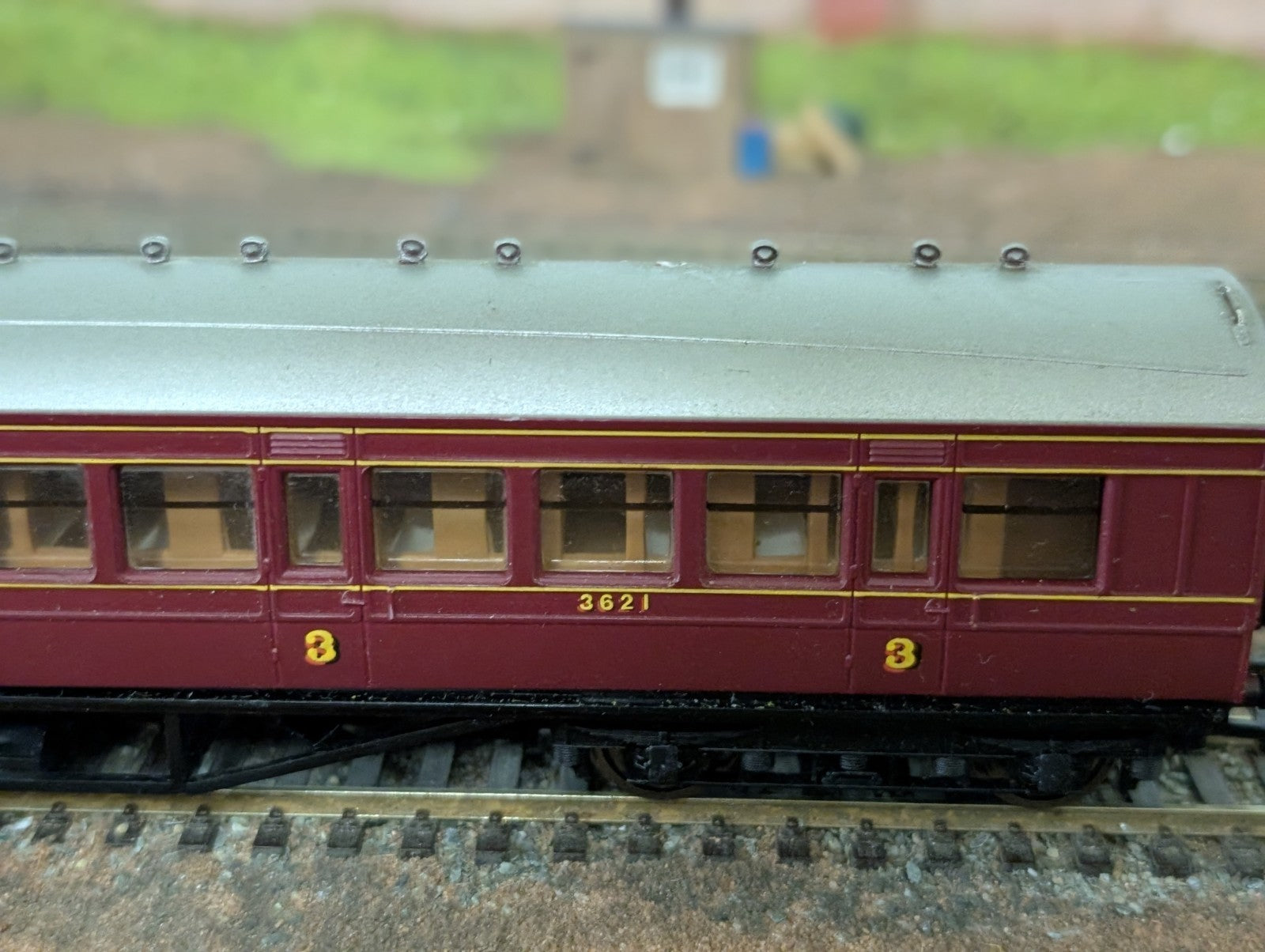 Replica Railways 12201 OO Gauge LMS 57' Composite Coach No. 3621