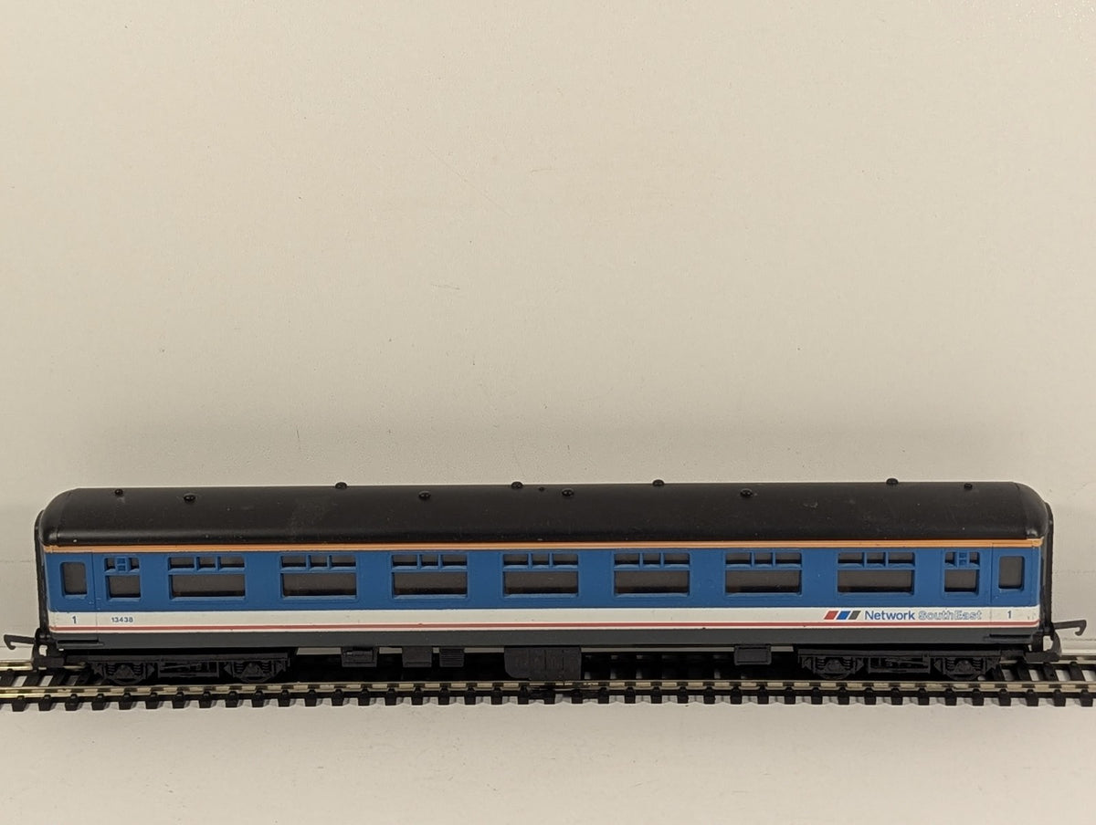 Lima OO Gauge BR Mark 1 Corridor First Coach Passenger Coach 13438