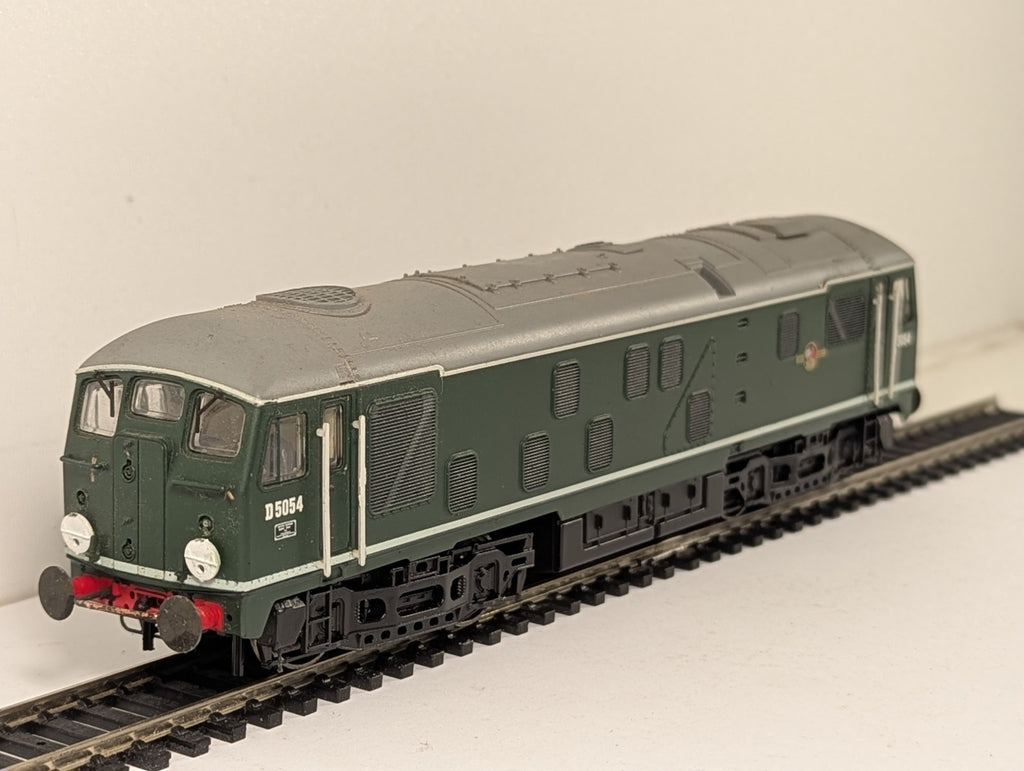 Bachmann OO Gauge Class 24 Locomotive D5054 BR Green 32-326