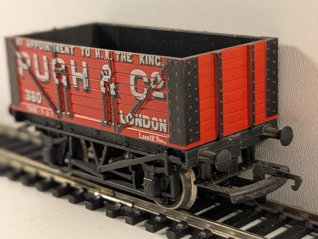 Hornby R010 OO Gauge Pugh & Co 7 Plank Wagon - Boxed