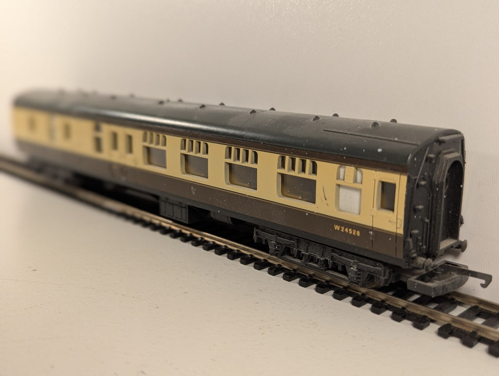Lima OO Gauge BR Mk1 Brake Coach Chocolate & Cream