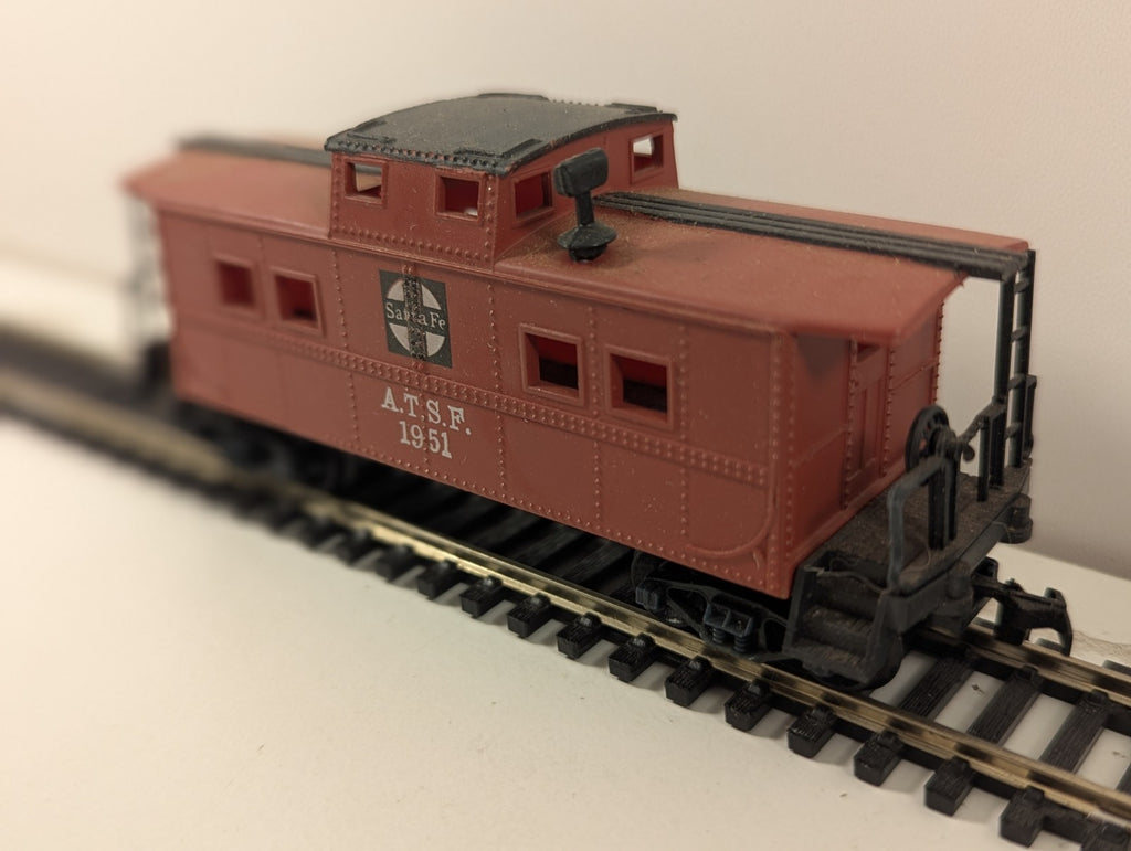 Life-Like HO Santa Fe ATSF 1951 Cupola Caboose