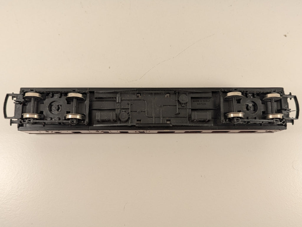 Hornby OO Gauge R475A LMS Brake Third Coach 5644 – Crimson Lake