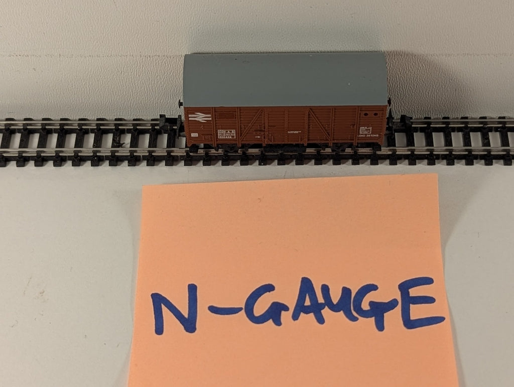 Minitrix N Gauge BR Bauxite COV AB Covered Goods Van Goods Wagon 200424