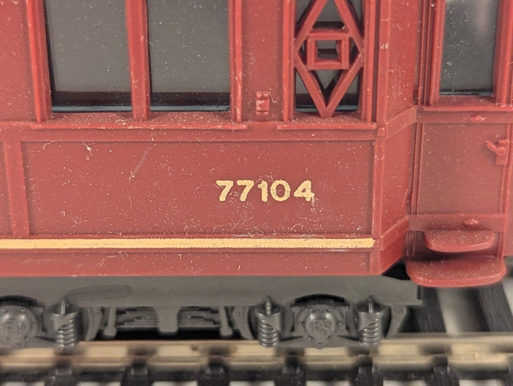 Lima HO Gauge SNCF 2nd Class Coach Passenger Coach 77104 SNCF Maroon