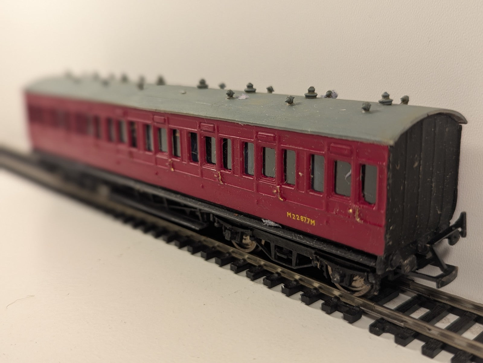 Ratio M22877M BR Crimson Suburban Coach