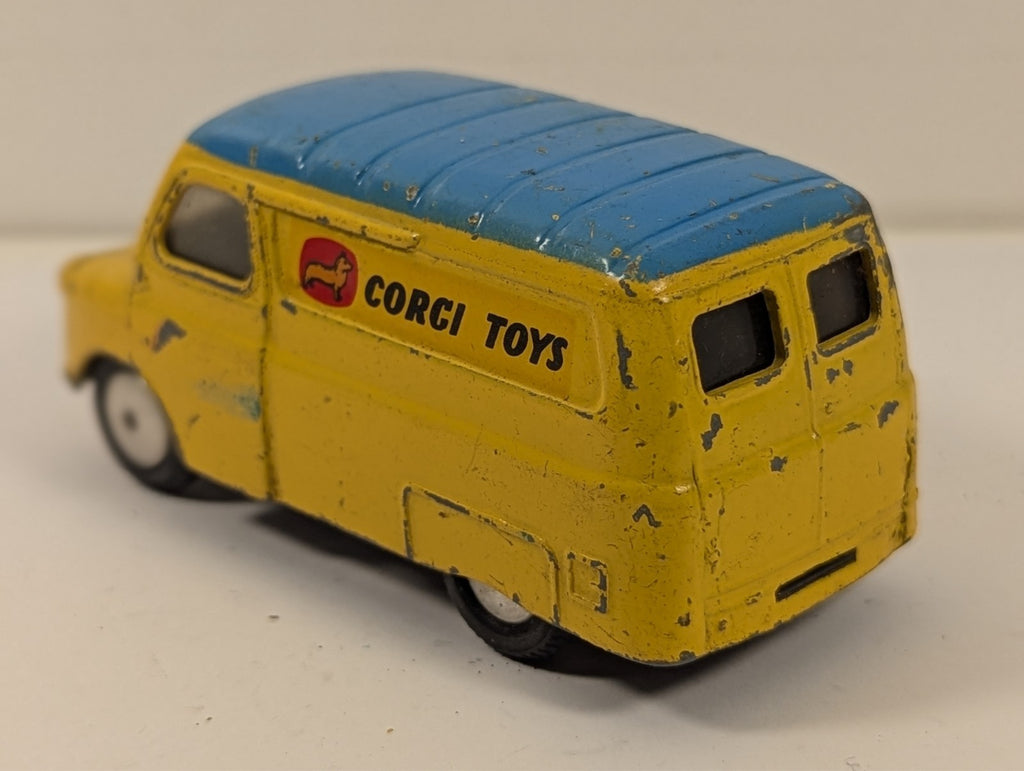 Corgi Toys 422 Bedford 12cwt Van 1:43 Scale - Chipped Paint