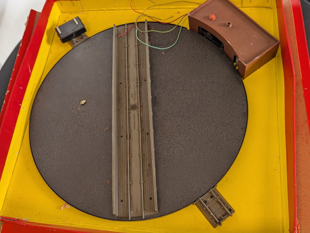 Tri-ang OO Gauge R.45 Turntable Set