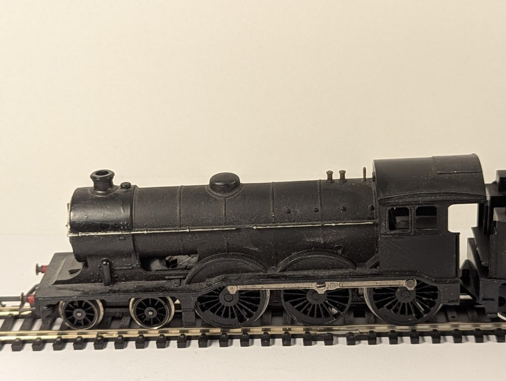 Tri-ang Hornby R150 OO Gauge Class B12 4-6-0 – Repainted