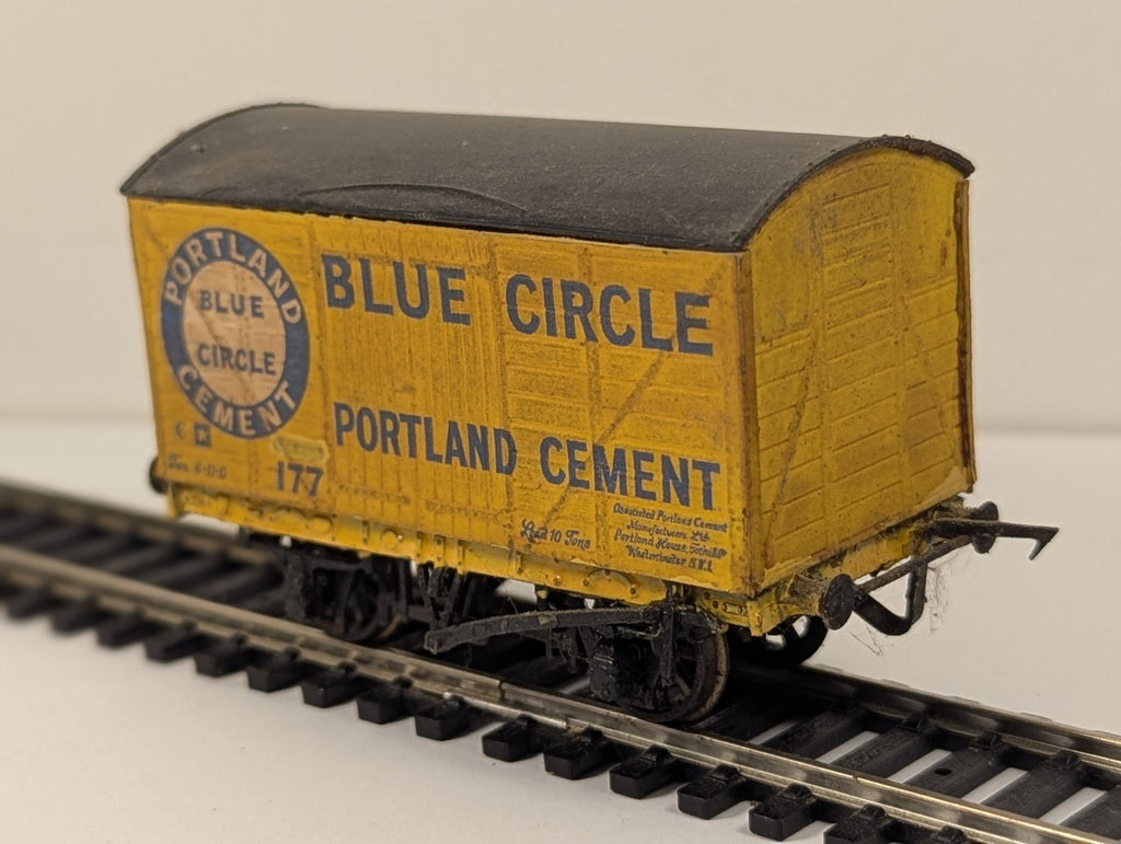 Peco OO Gauge Blue Circle Portland Cement Box Van Goods Wagon 177