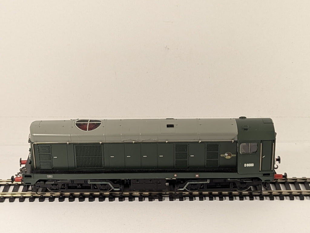 Bachmann OO Gauge Class 20 Diesel Locomotive D8000 BR Green