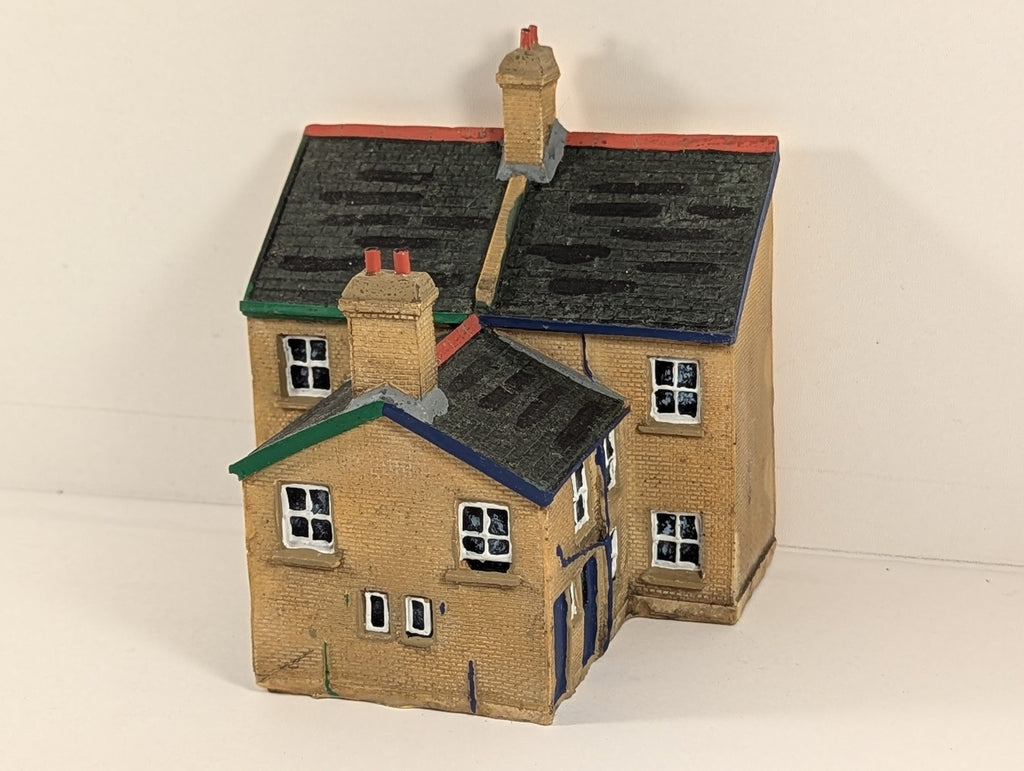 Hornby OO Gauge Skaledale Terraced House Backs Model Railway Building R8642